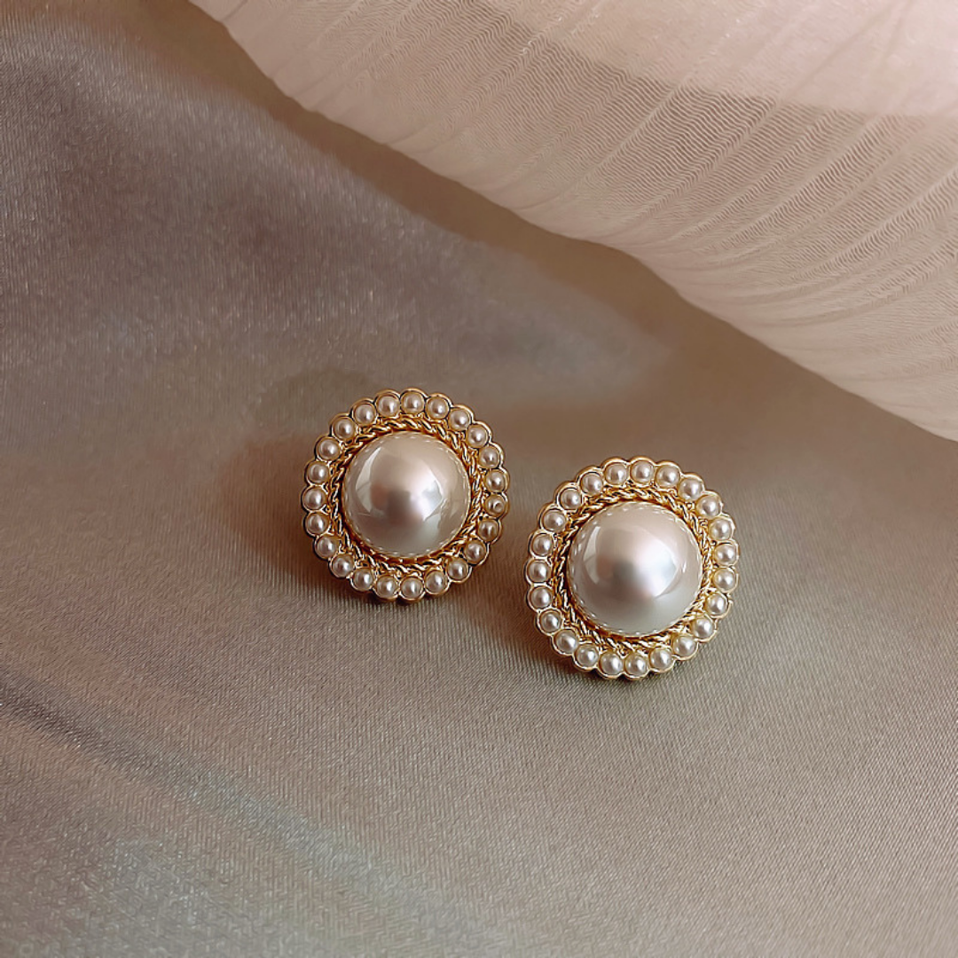 Luna Pearl Stud Earrings