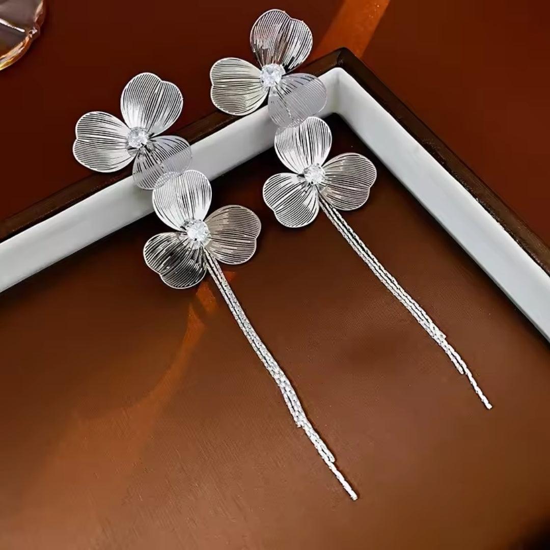 As Fresh As Daisy long chain Earring
