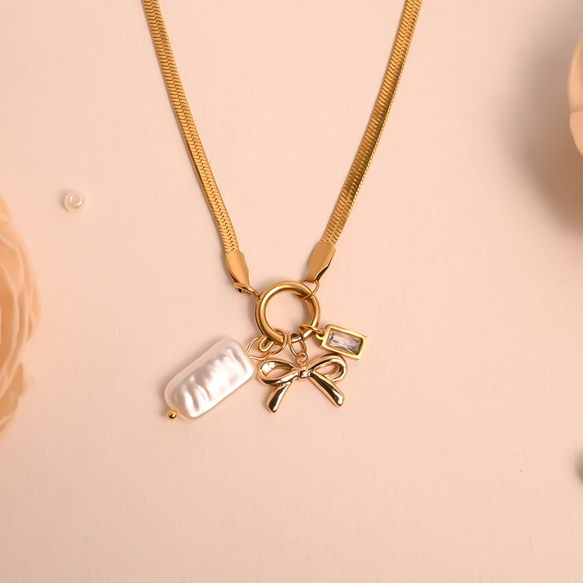 Golden Knot Shimmer Necklace