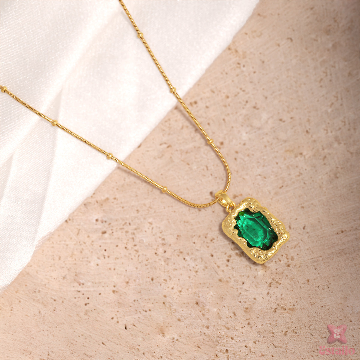 Royal Glow Necklace
