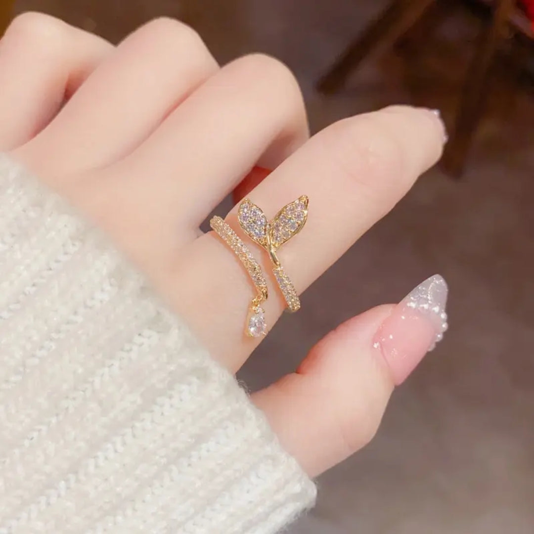 Coiled Radiance Ring