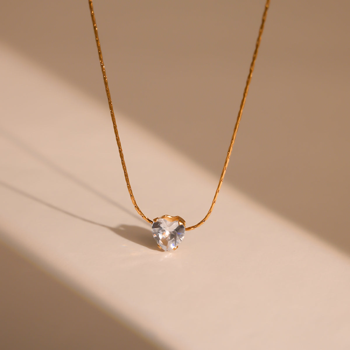 Bling Blogger Stone Neckpiece