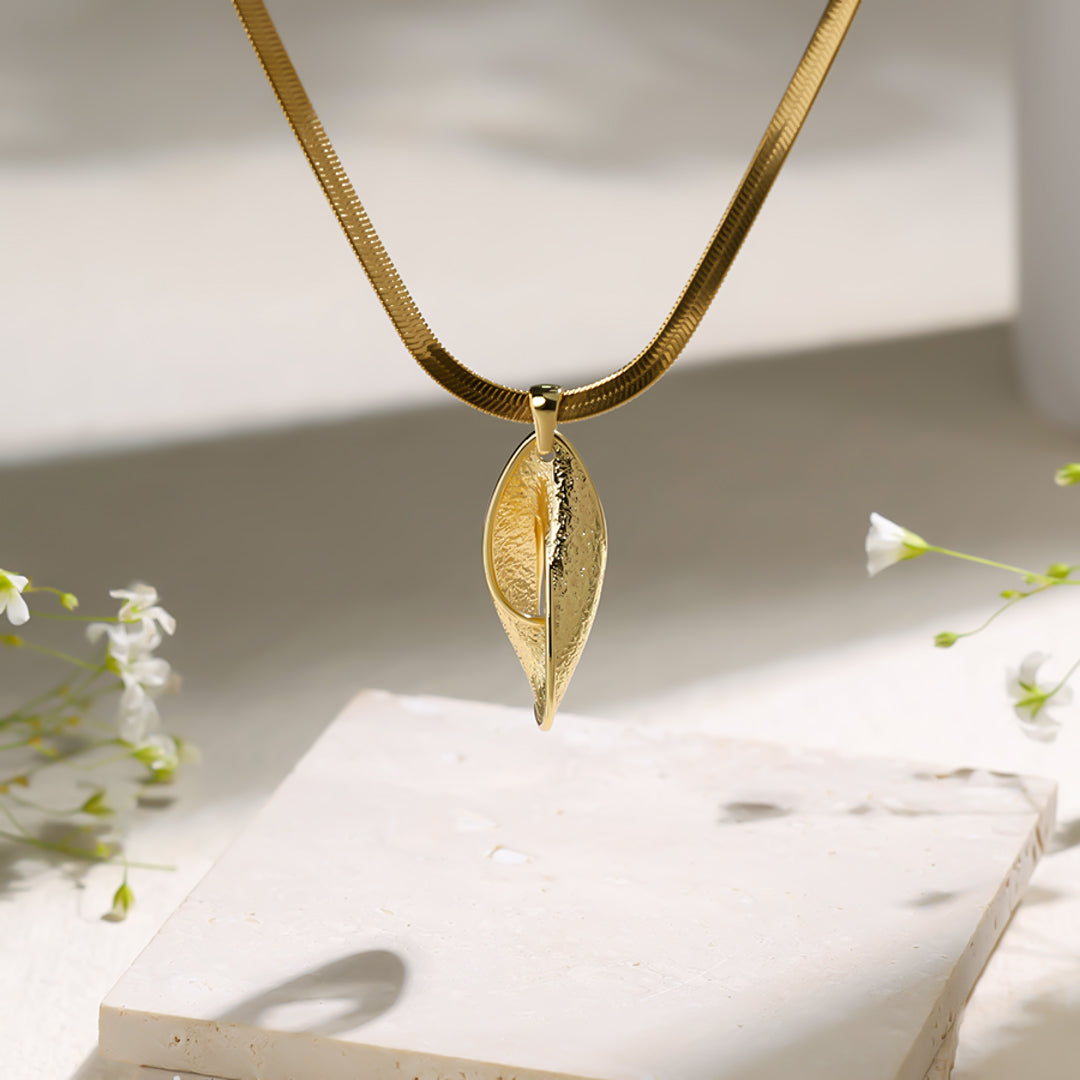 Blind Date Statement Neckpiece