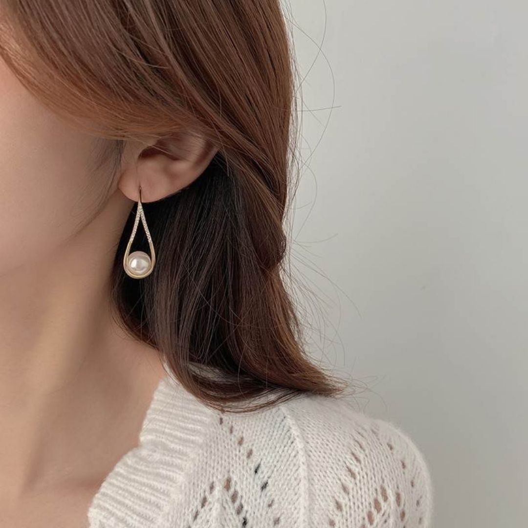 Pearlova Graceful Teardrops Earring