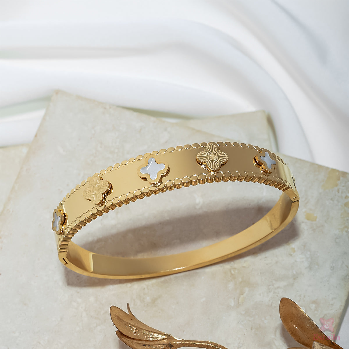 Elegant Clover Cuff Bracelet