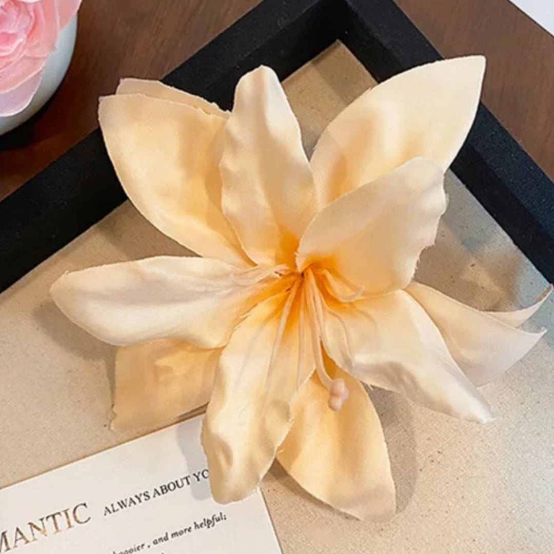Peach Lily Clip