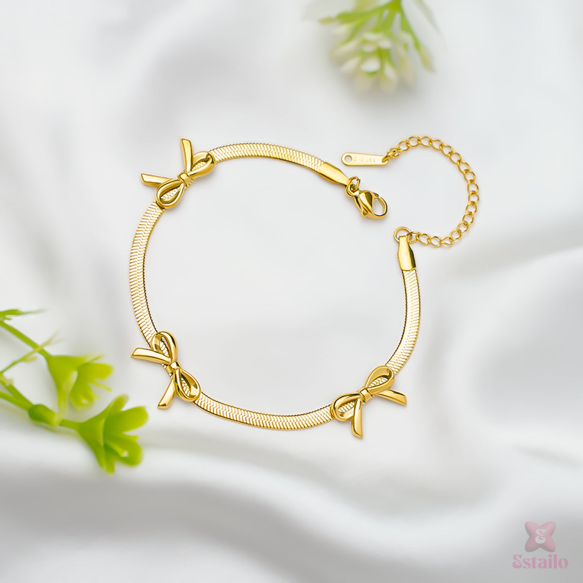Gilded Knot Bow Bracelet