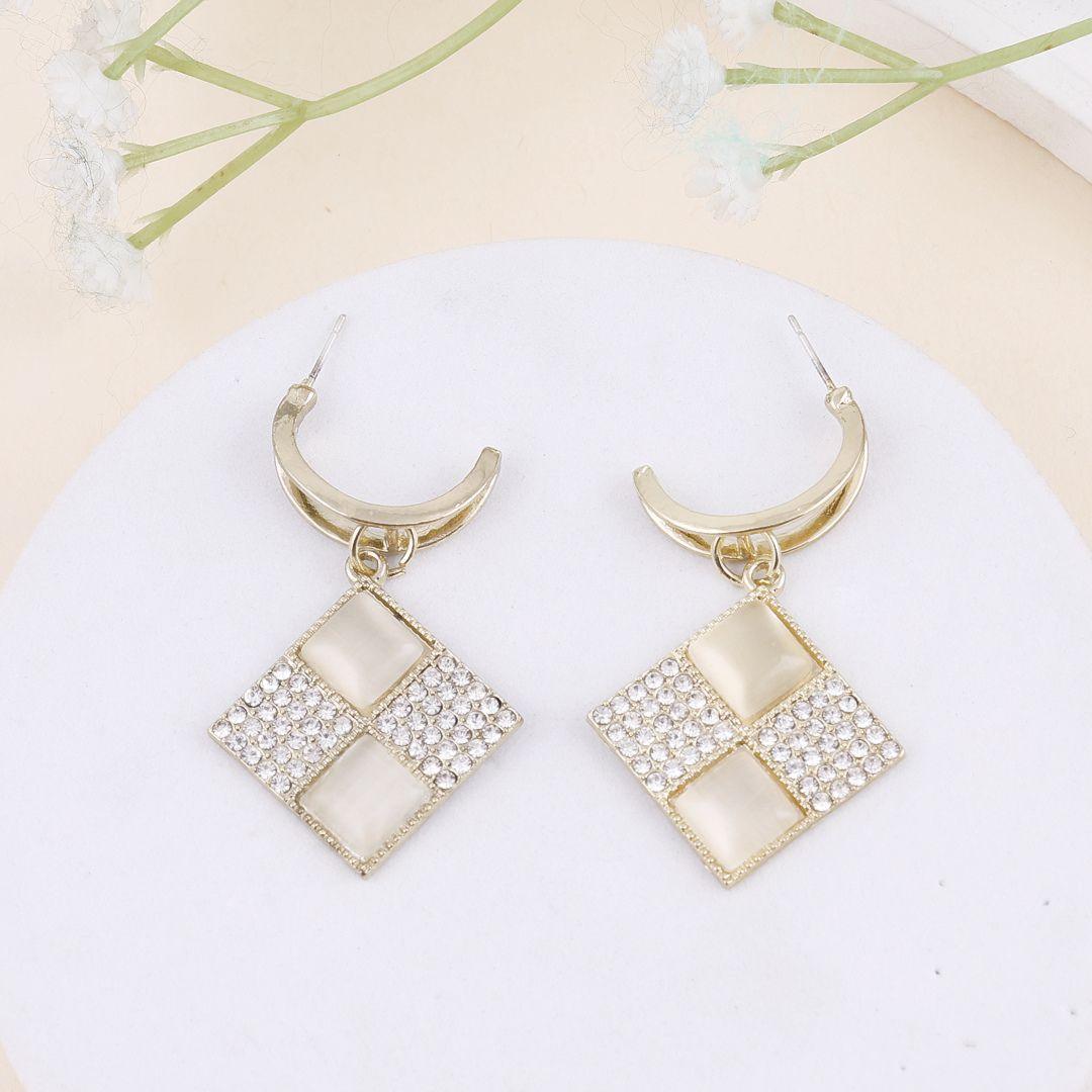 Lush Chain Earring