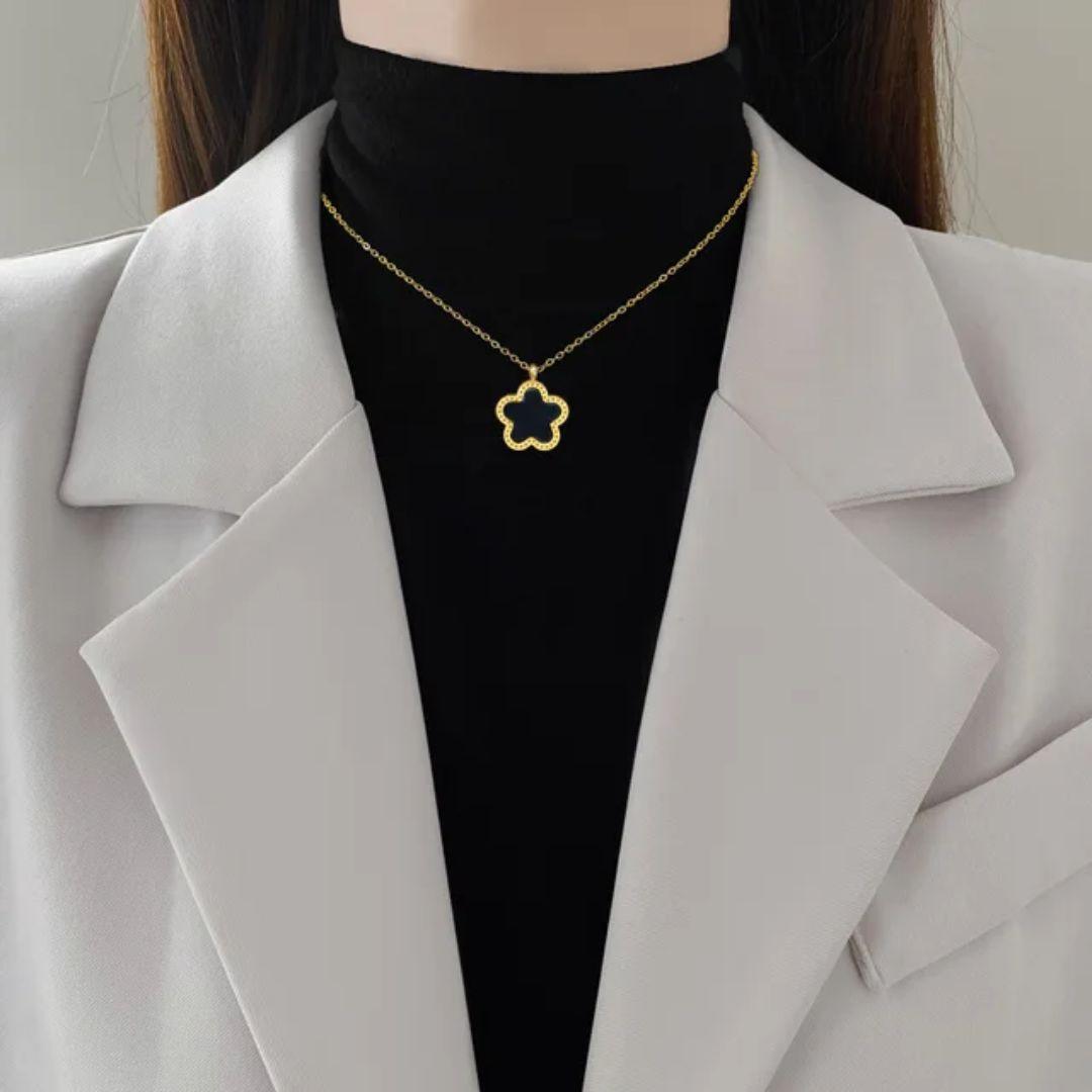 Clover Leaf Radiance Necklace