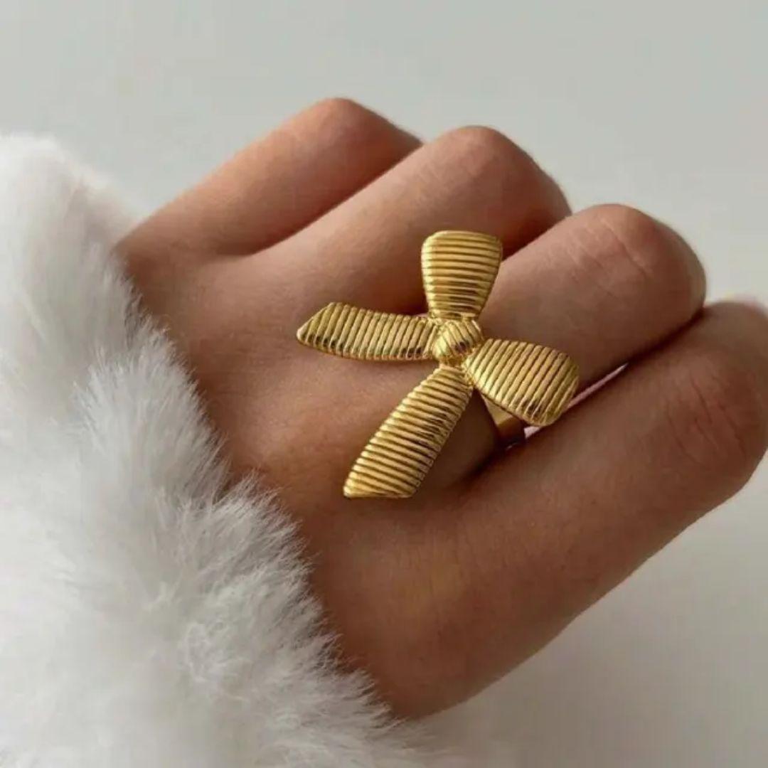 Dream Bow Ring