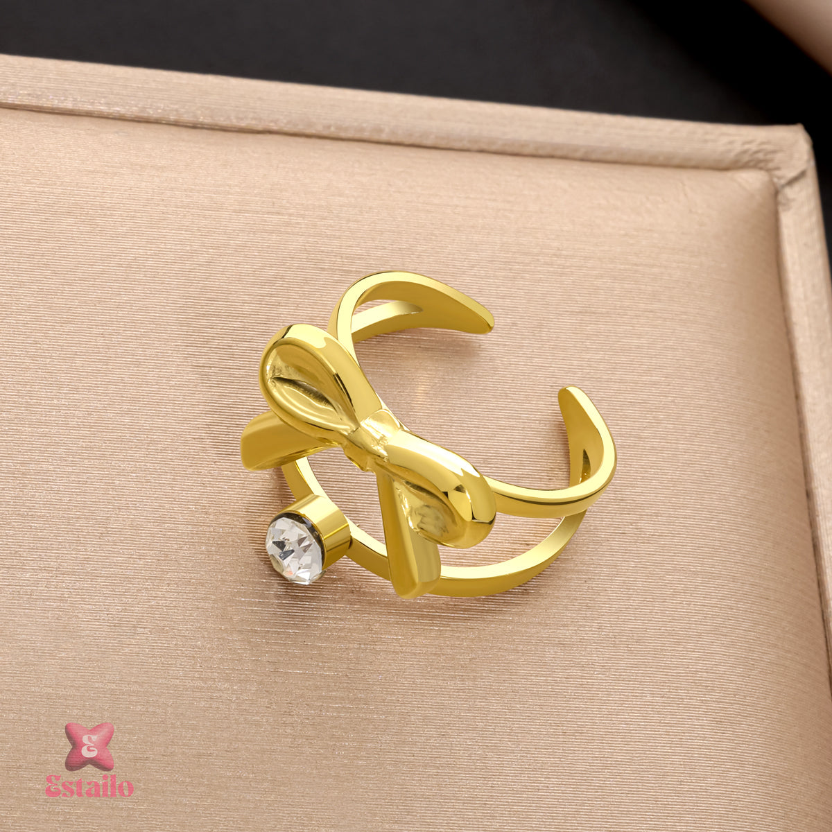 Glimmer Knot Ring