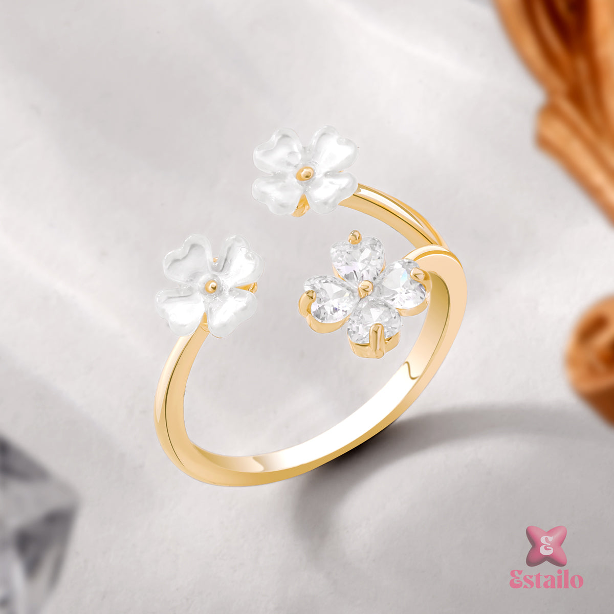 Golden Clover Embrace Ring