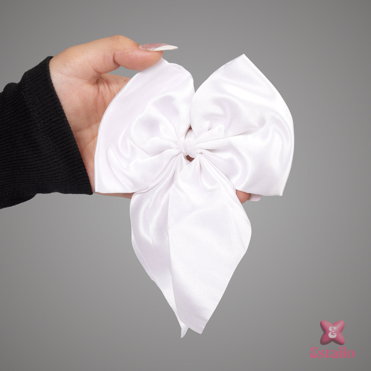 Glimmering White Bow Clip