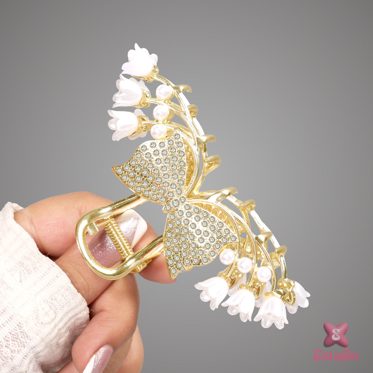 Pearl Lily Claw