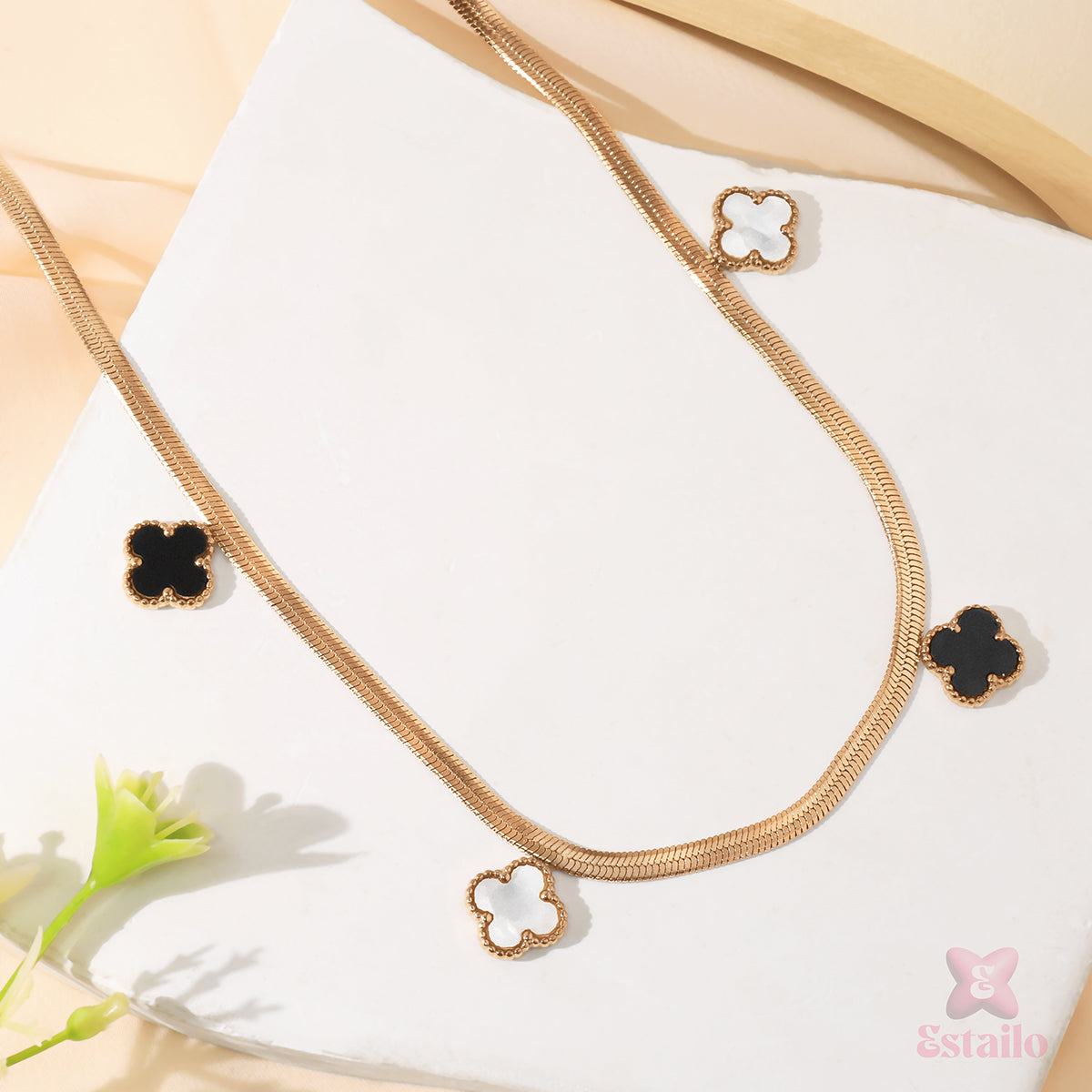 Harmonic Clover Necklace