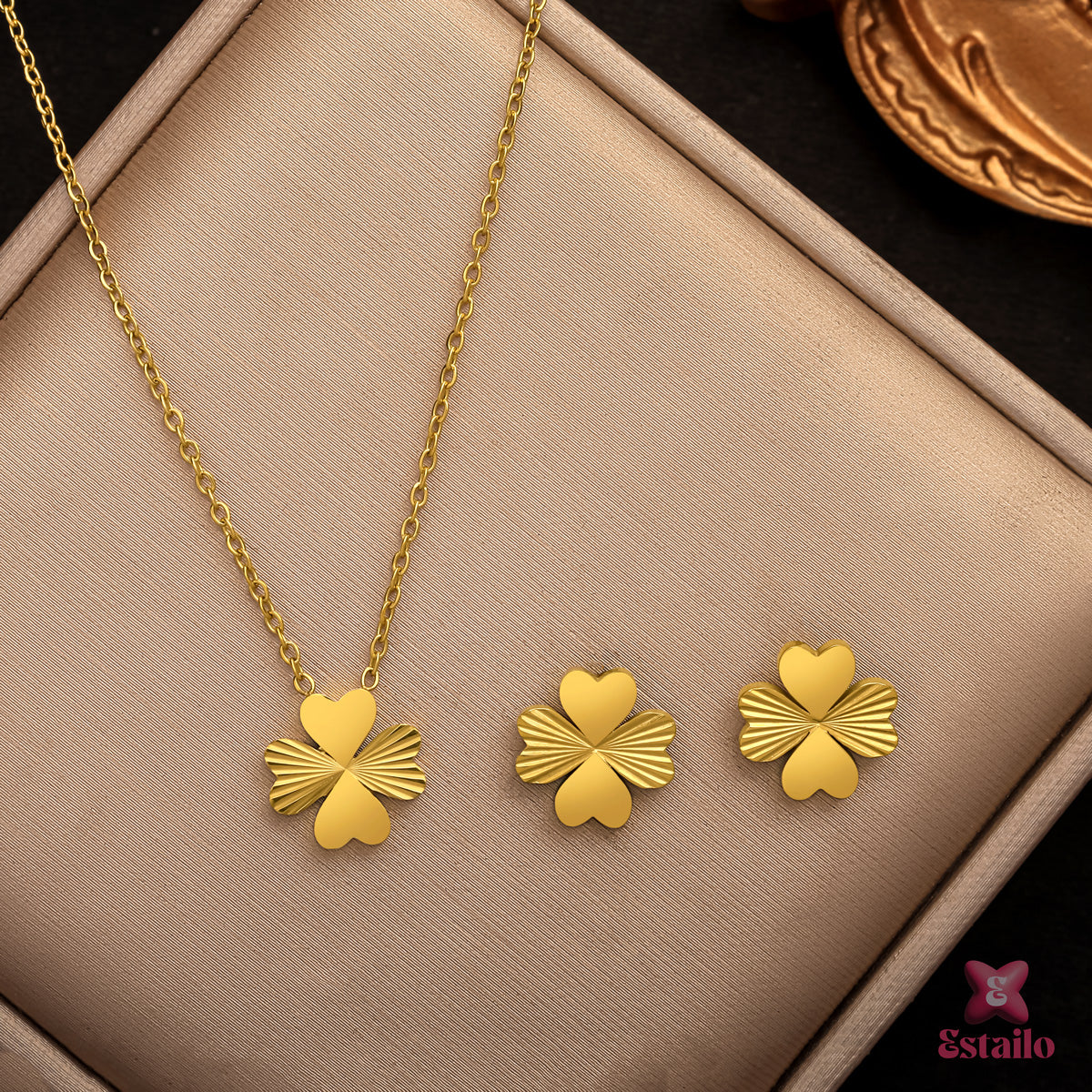 Timeless Golden Clover Set