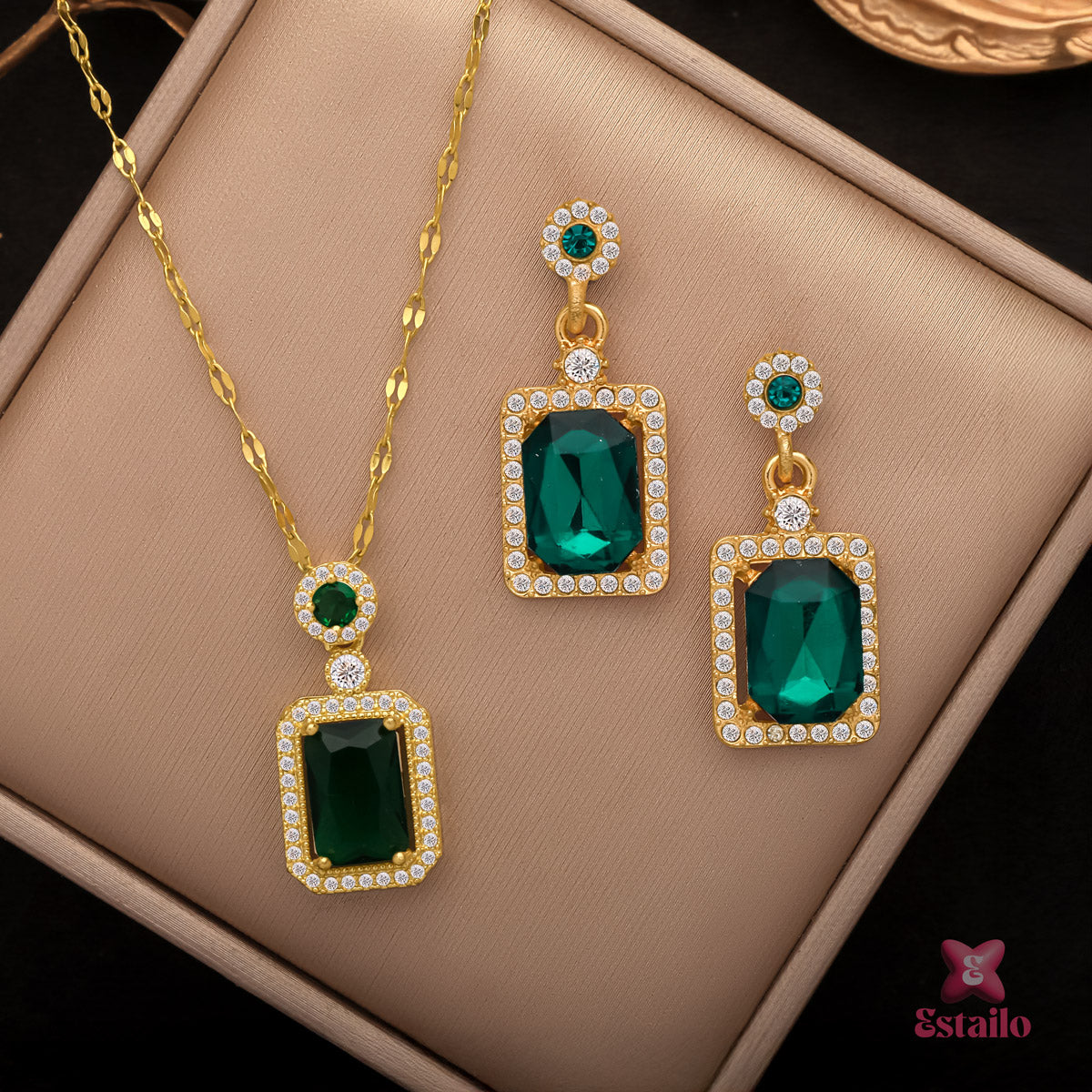 Opulent Emerald Drop Necklace Set