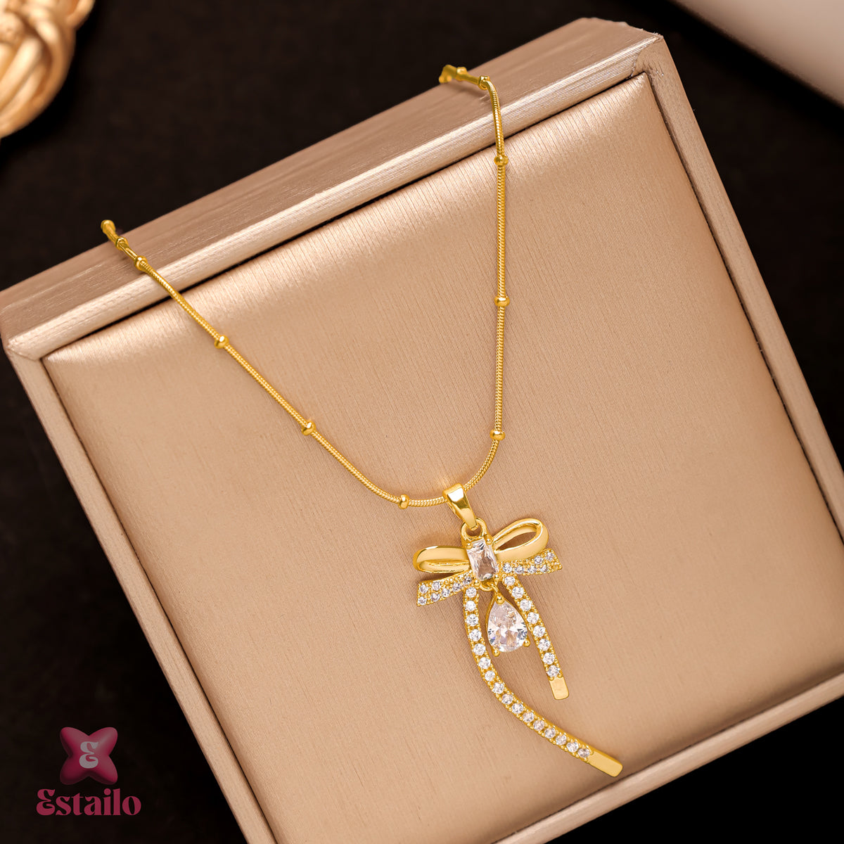 Glamour Bow & Drop Necklace