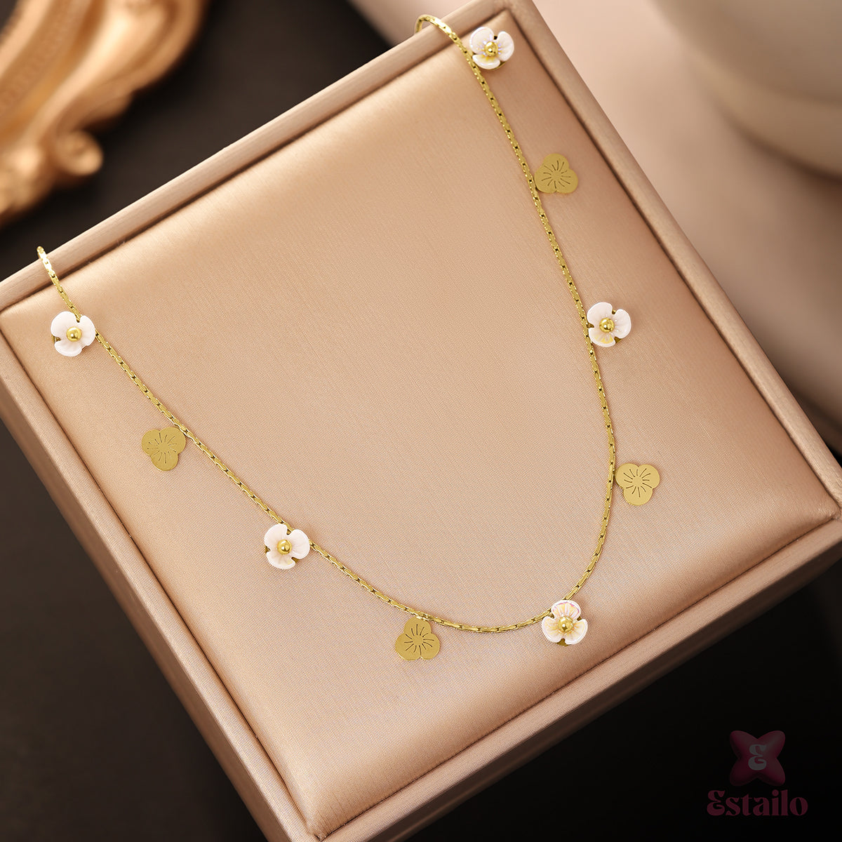 Alhambra Bloom Necklace