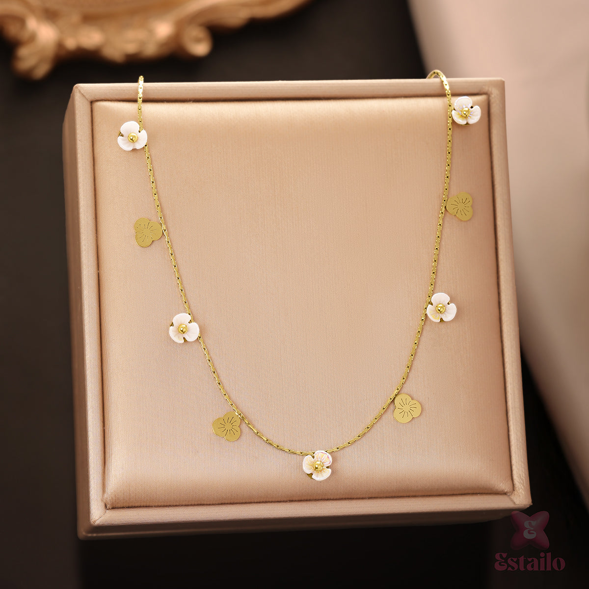 Alhambra Bloom Necklace