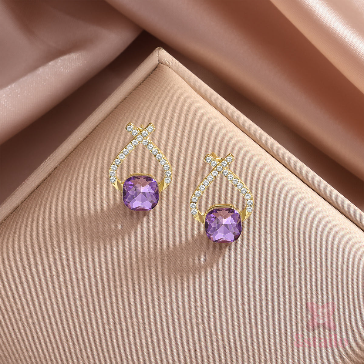 Glamour Stone Stud Earring