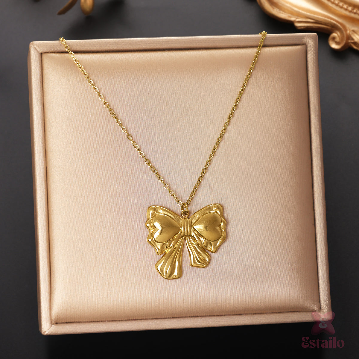 Luxe Gold Ribbon Necklace