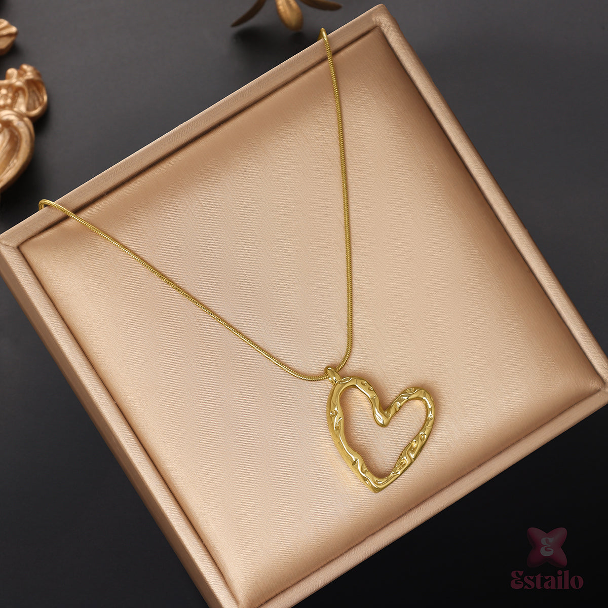 Sculpted Heart Keepsake Necklace