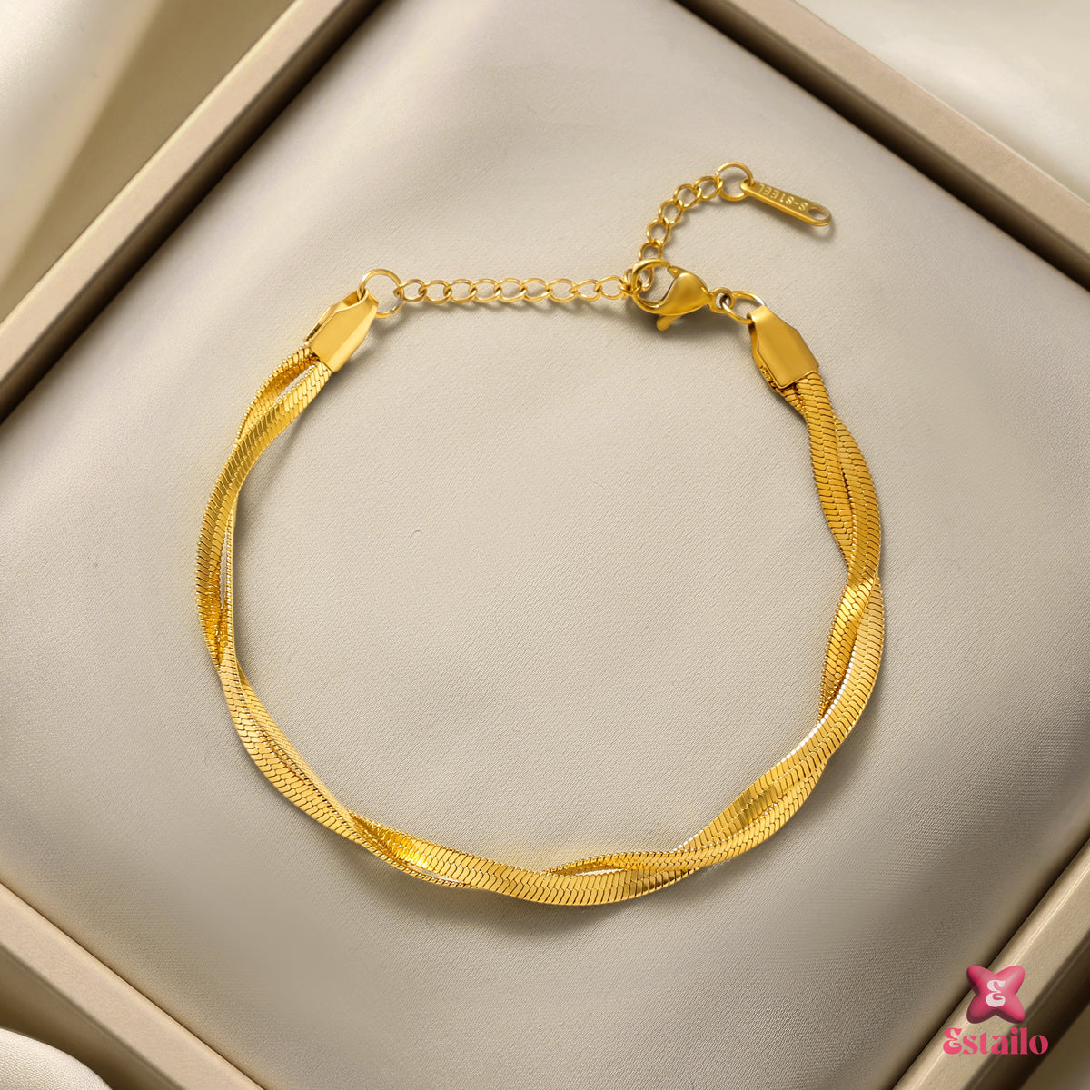 Dainty Golden Layers Bracelet