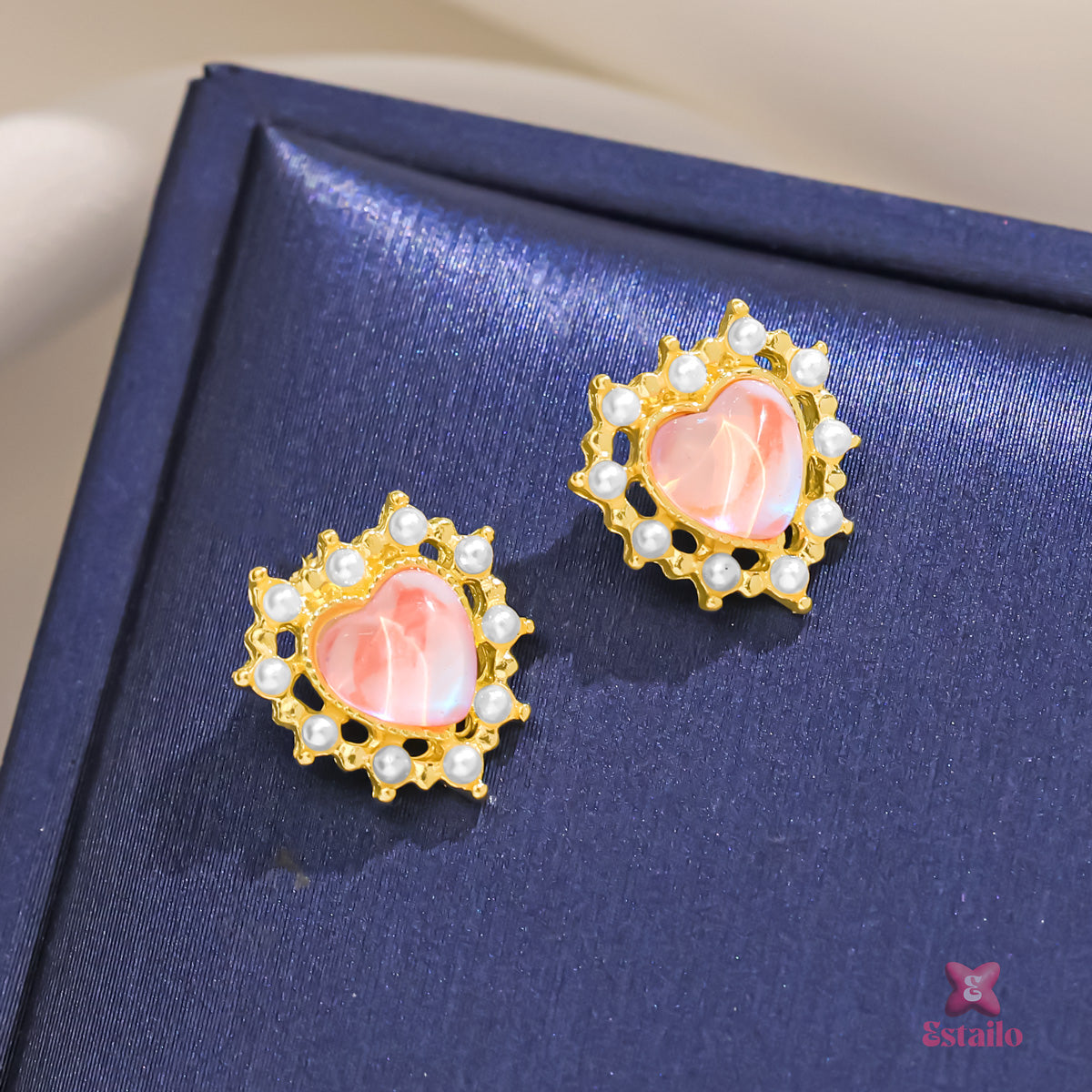 Minimal Dreamy Studs Earring