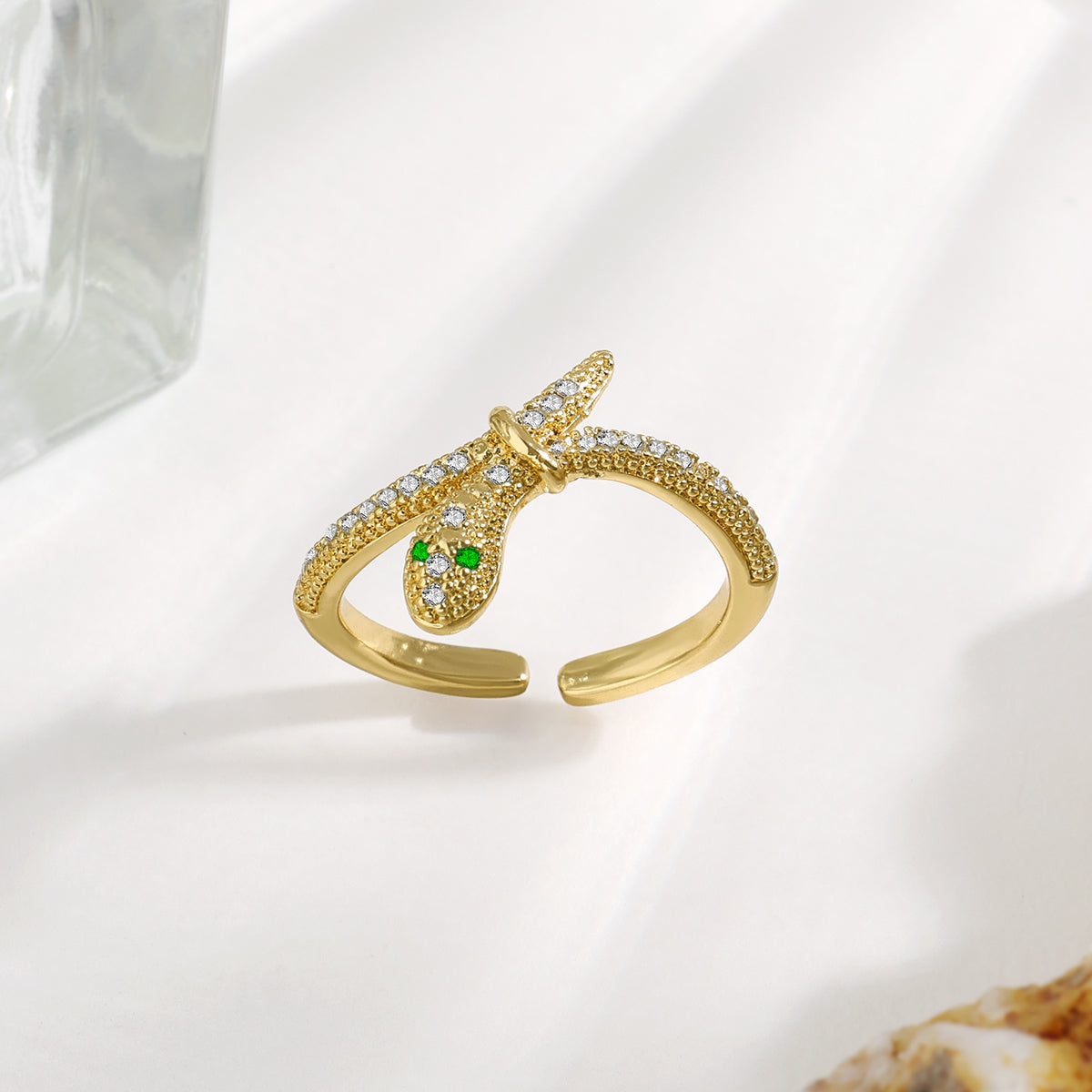 Ouro Luxe Serpent Ring