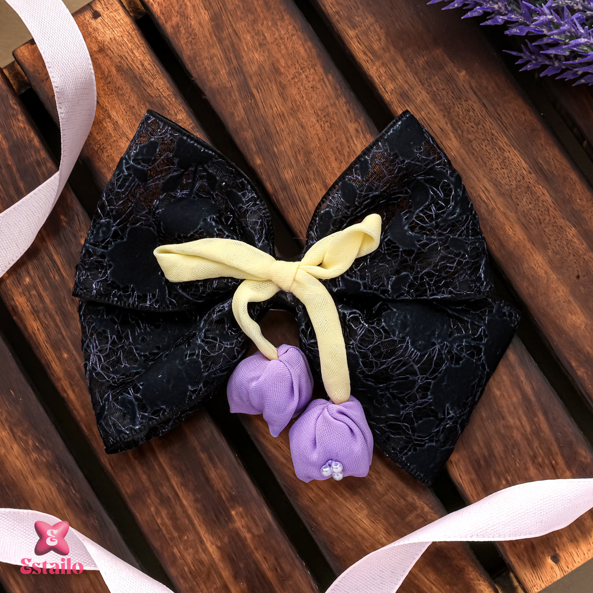 Raven Lace Clips