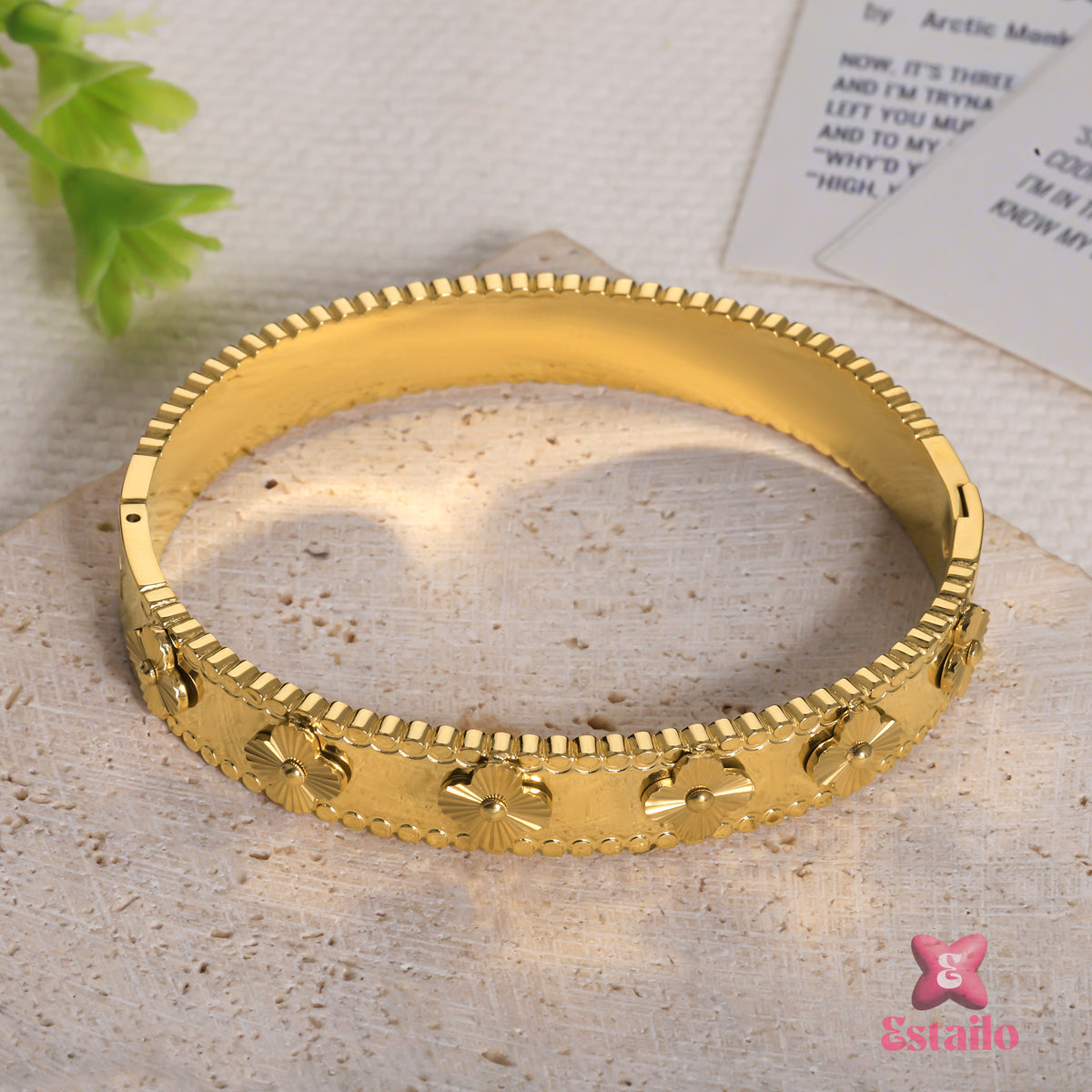 Glimmering Grove Bracelet
