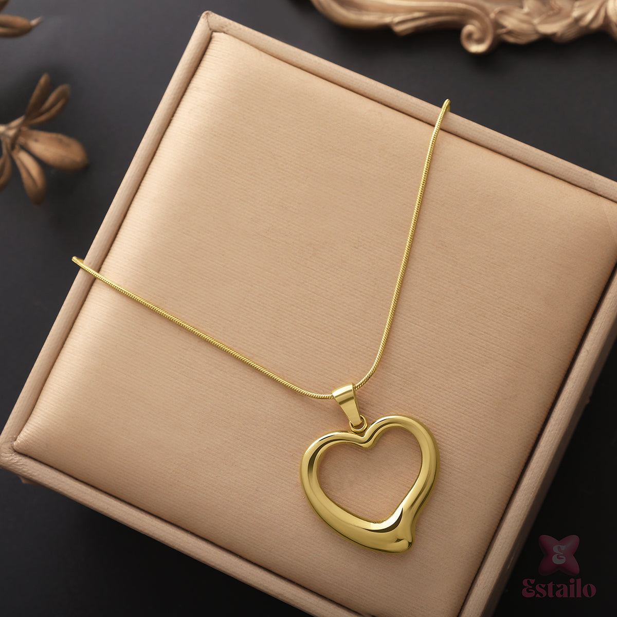 Prestige Gold Embrace Necklace