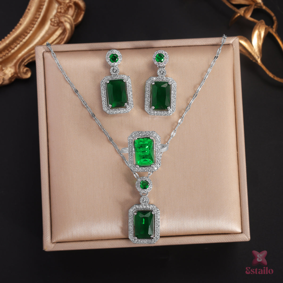 Green Ember Necklace Set