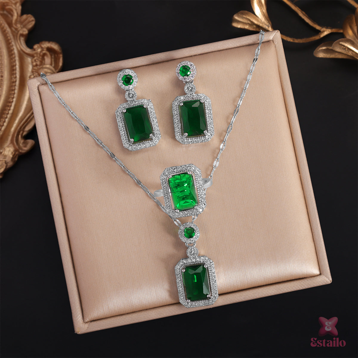 Green Ember Necklace Set