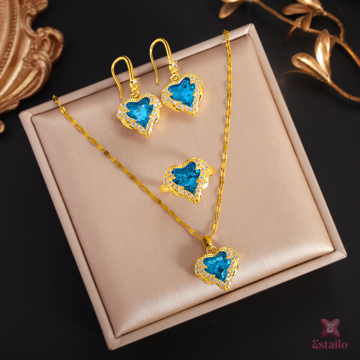 Luna & Lace Hearts Neckpiece