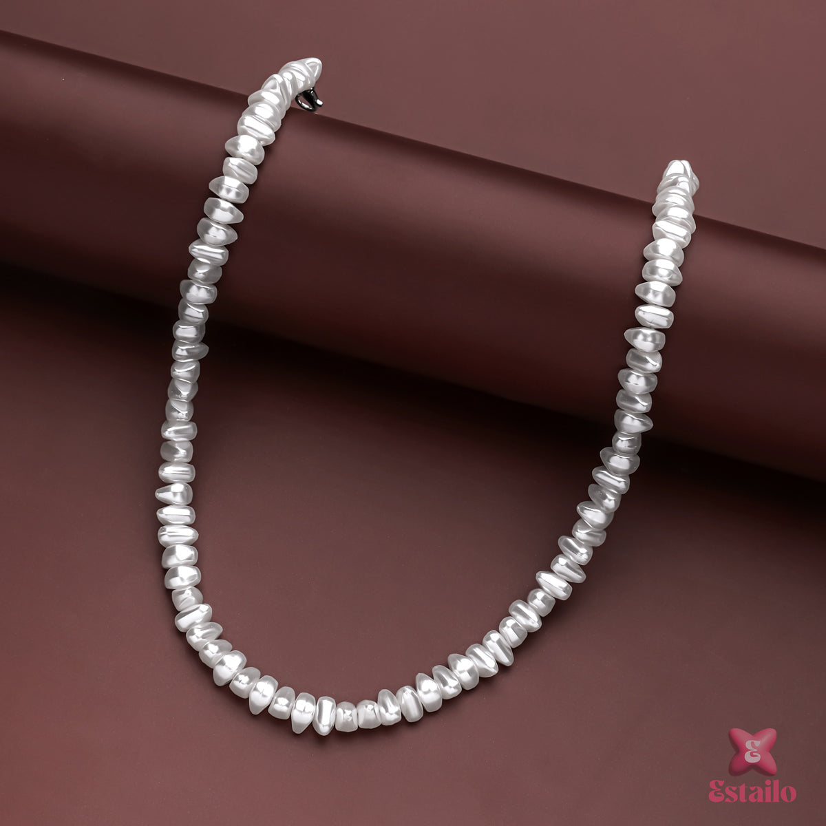 Baroque pearl necklace