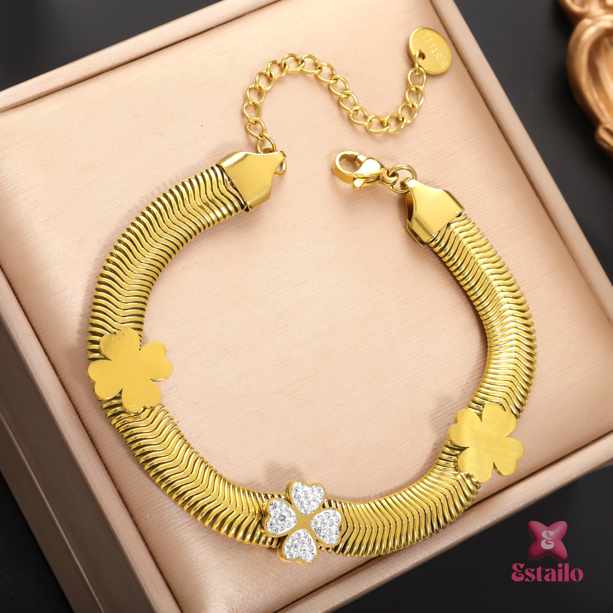 Serpentine Clover Bracelet