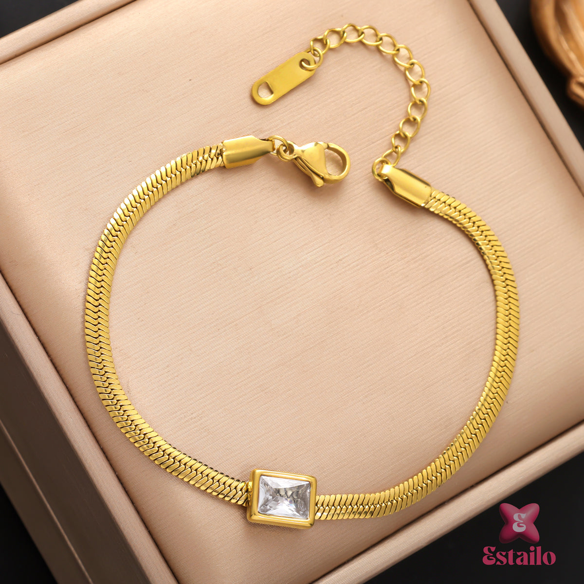 Sleek Stone Bracelet