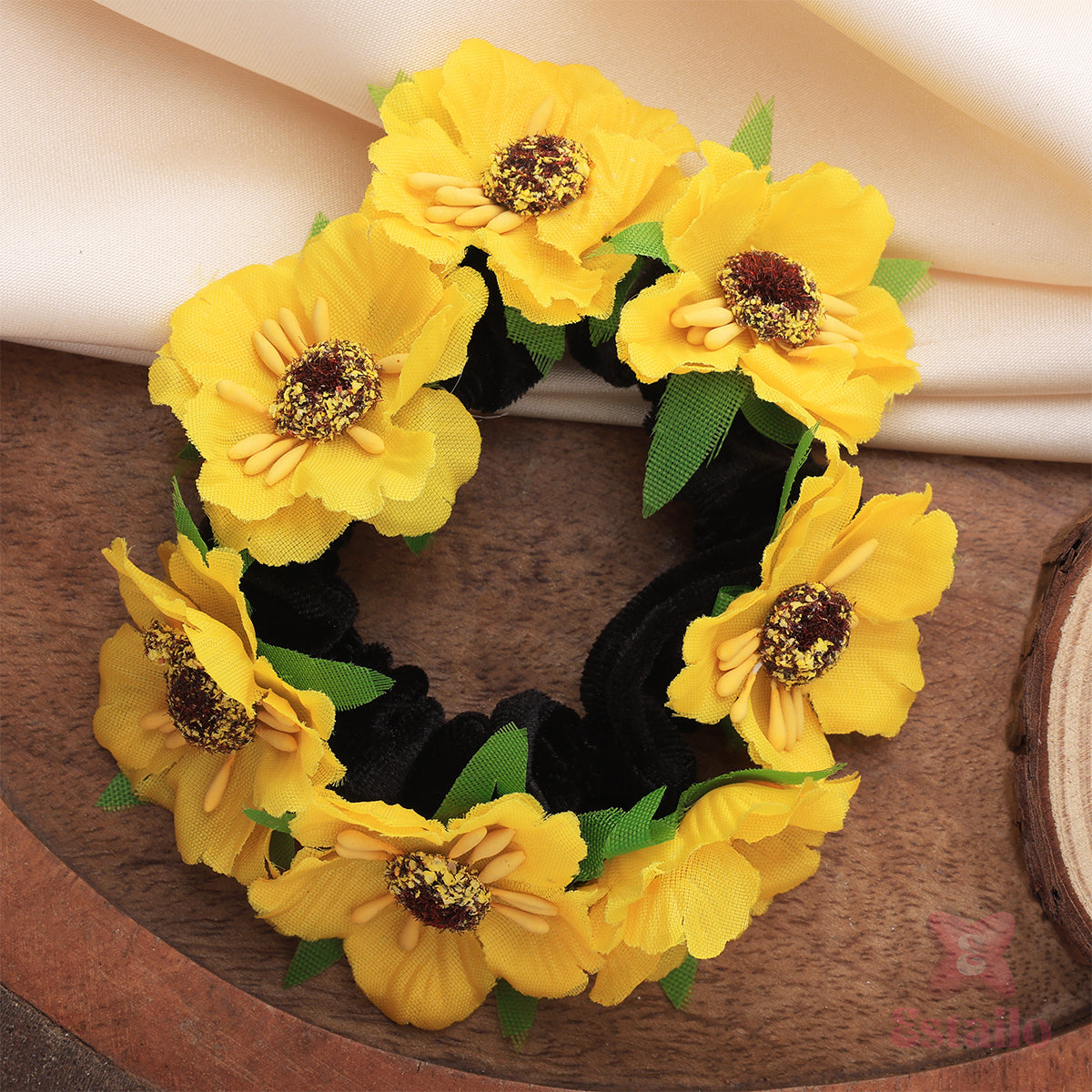 Summer Daisy Hair Tie