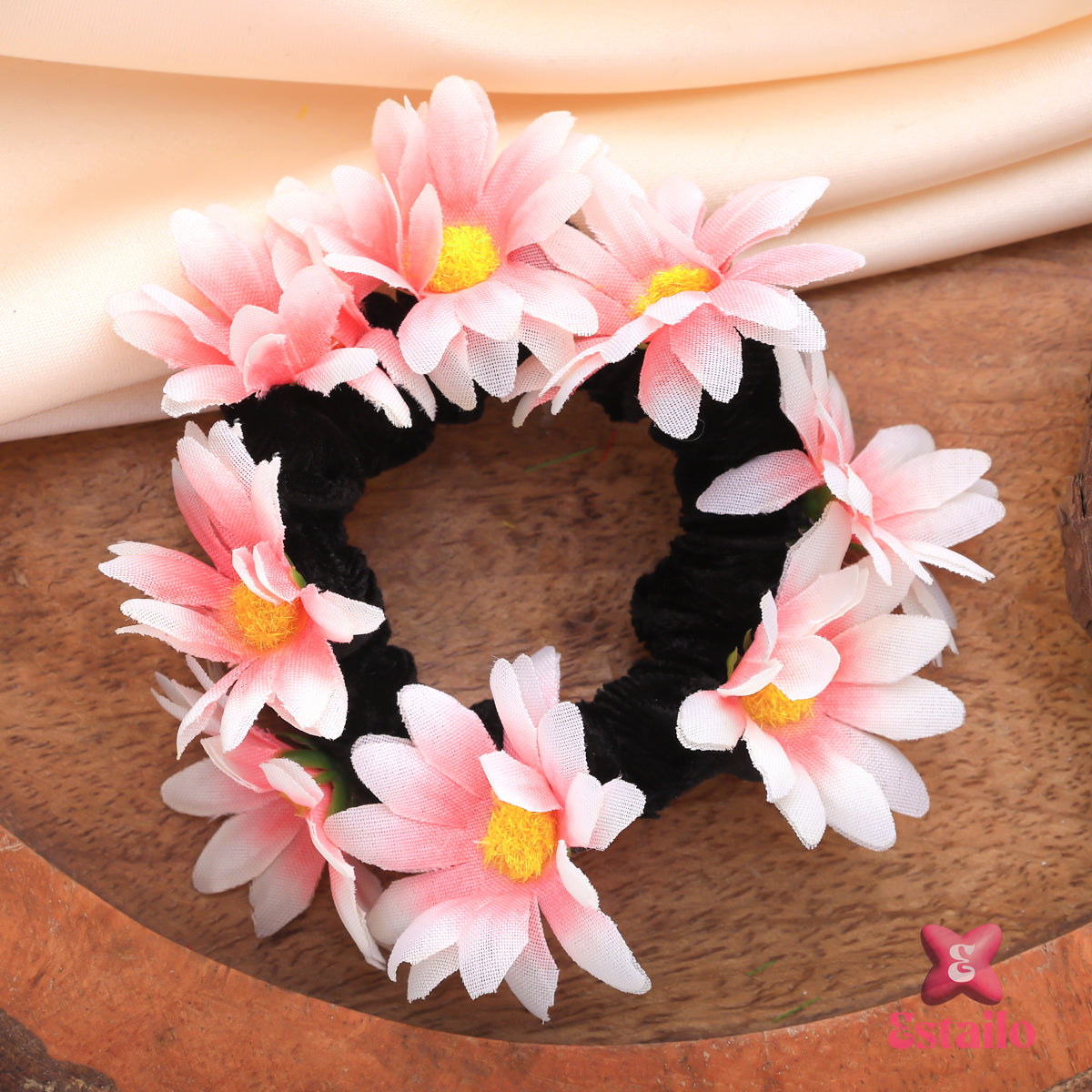 Bellis Bloom Hair Tie