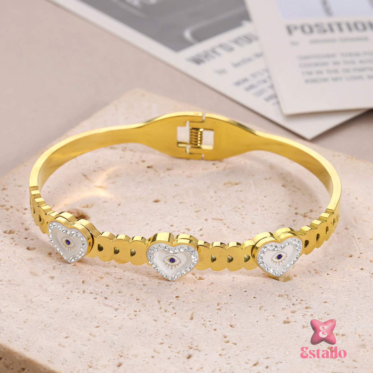Golden Heart Gaze Bracelet