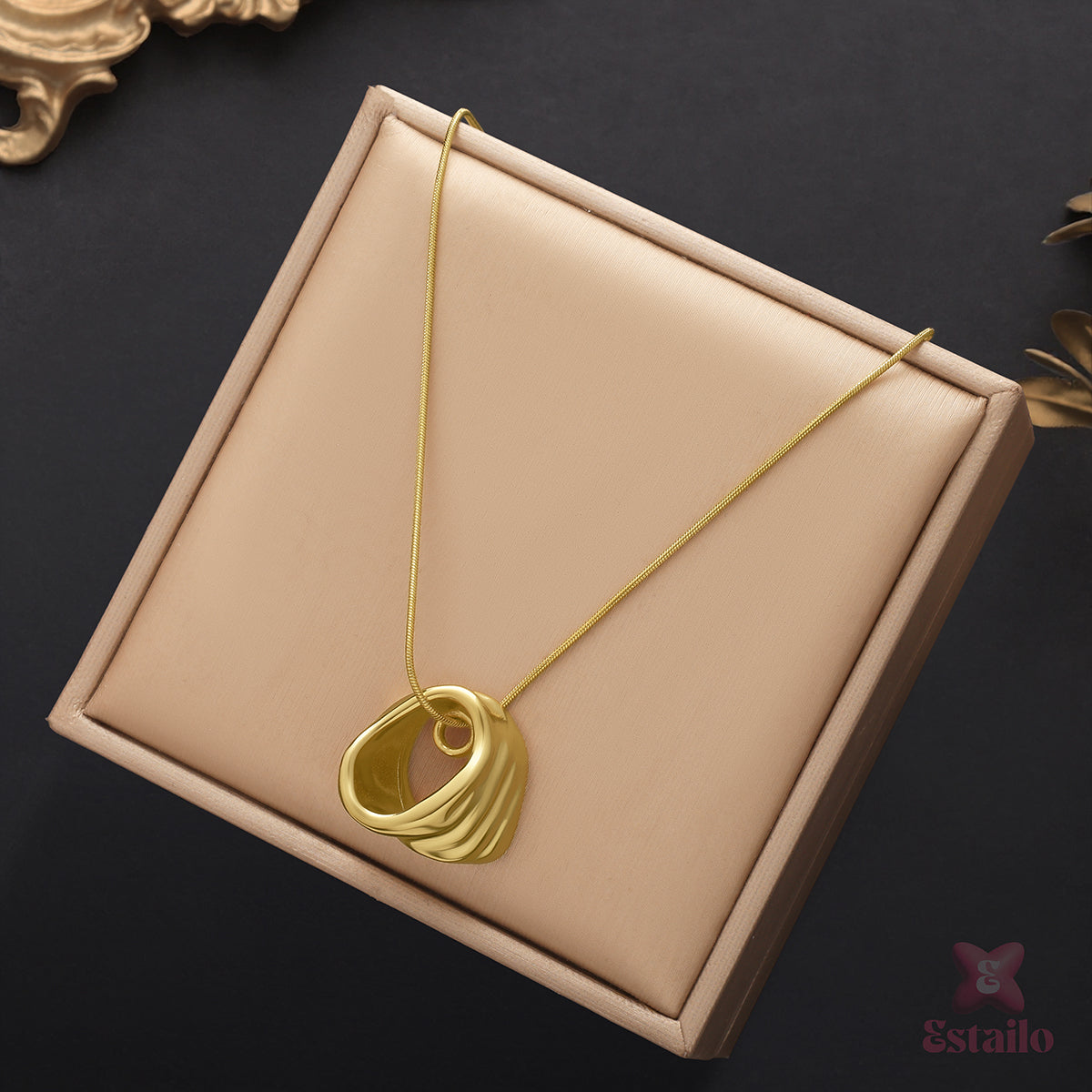 Golden Wave Sculpt Necklace