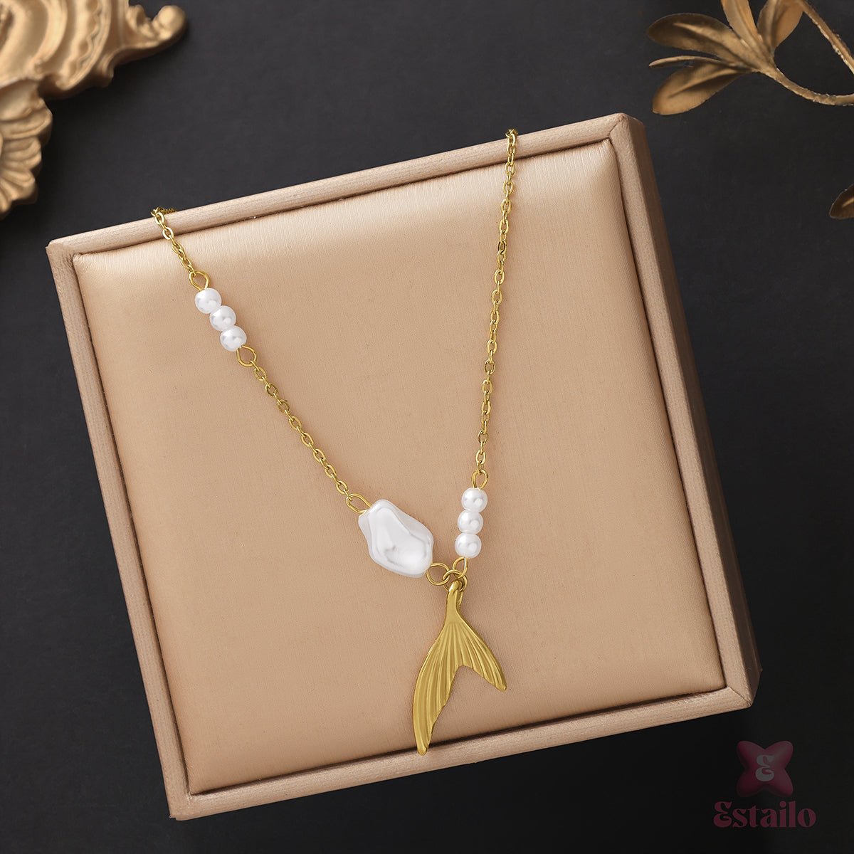 Golden Mermaid's Tail Necklace