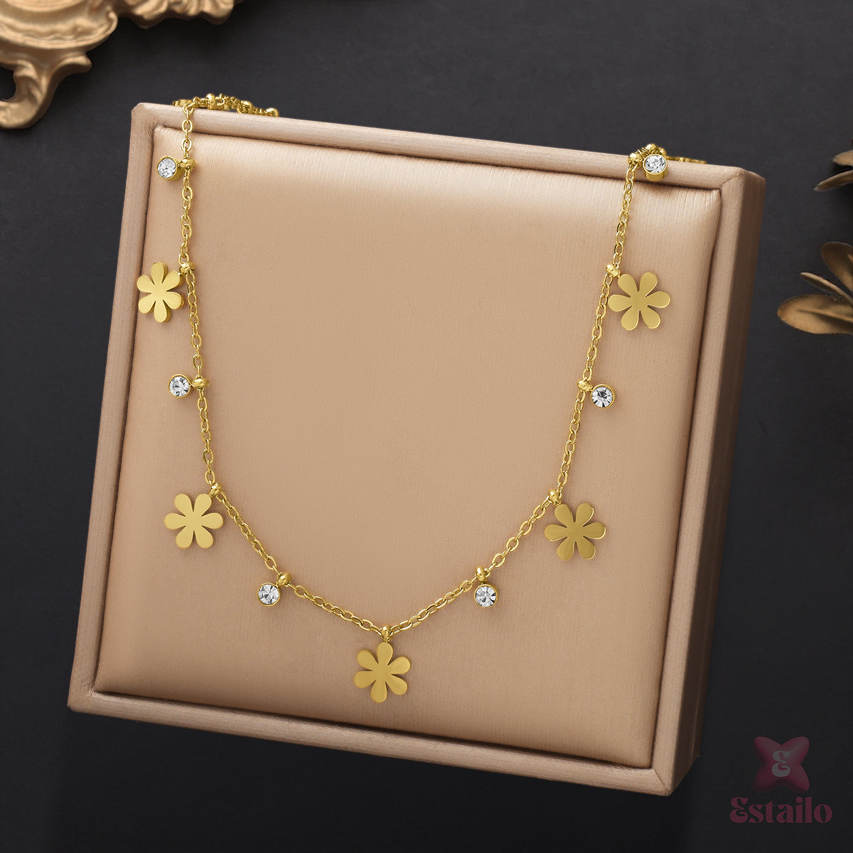 Daisy Charm Necklace