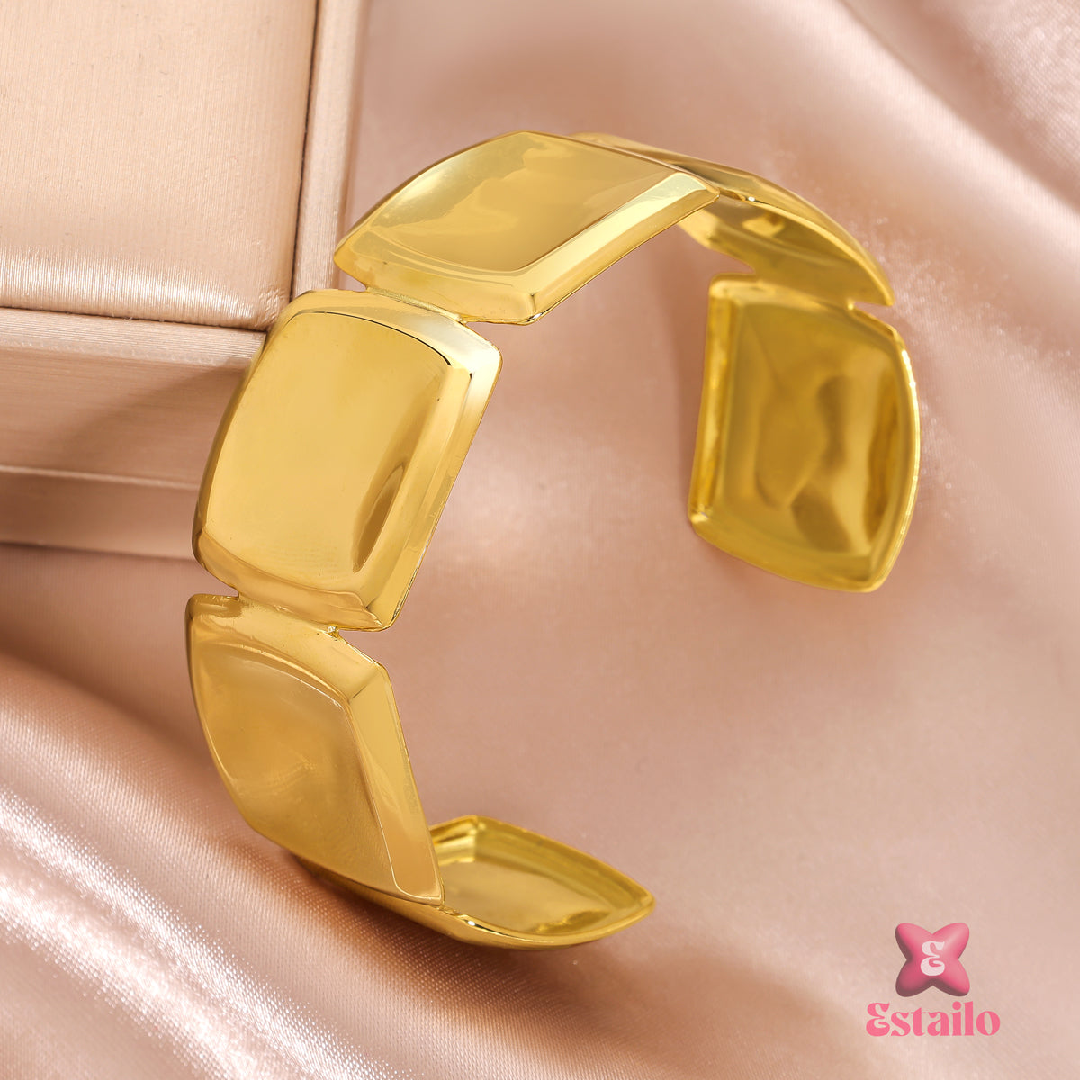 Gilded Plate Bracelet