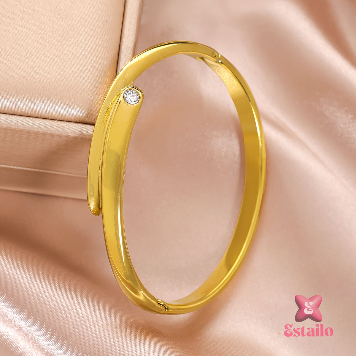 Golden Flow Bracelet