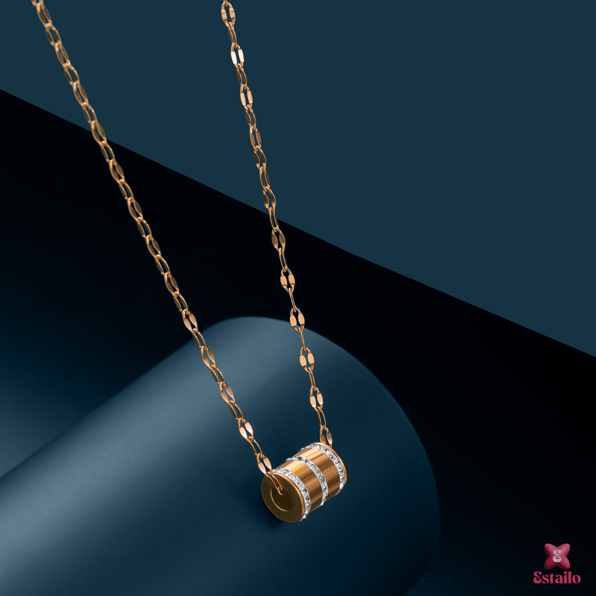 Sparkling Barrel Necklace