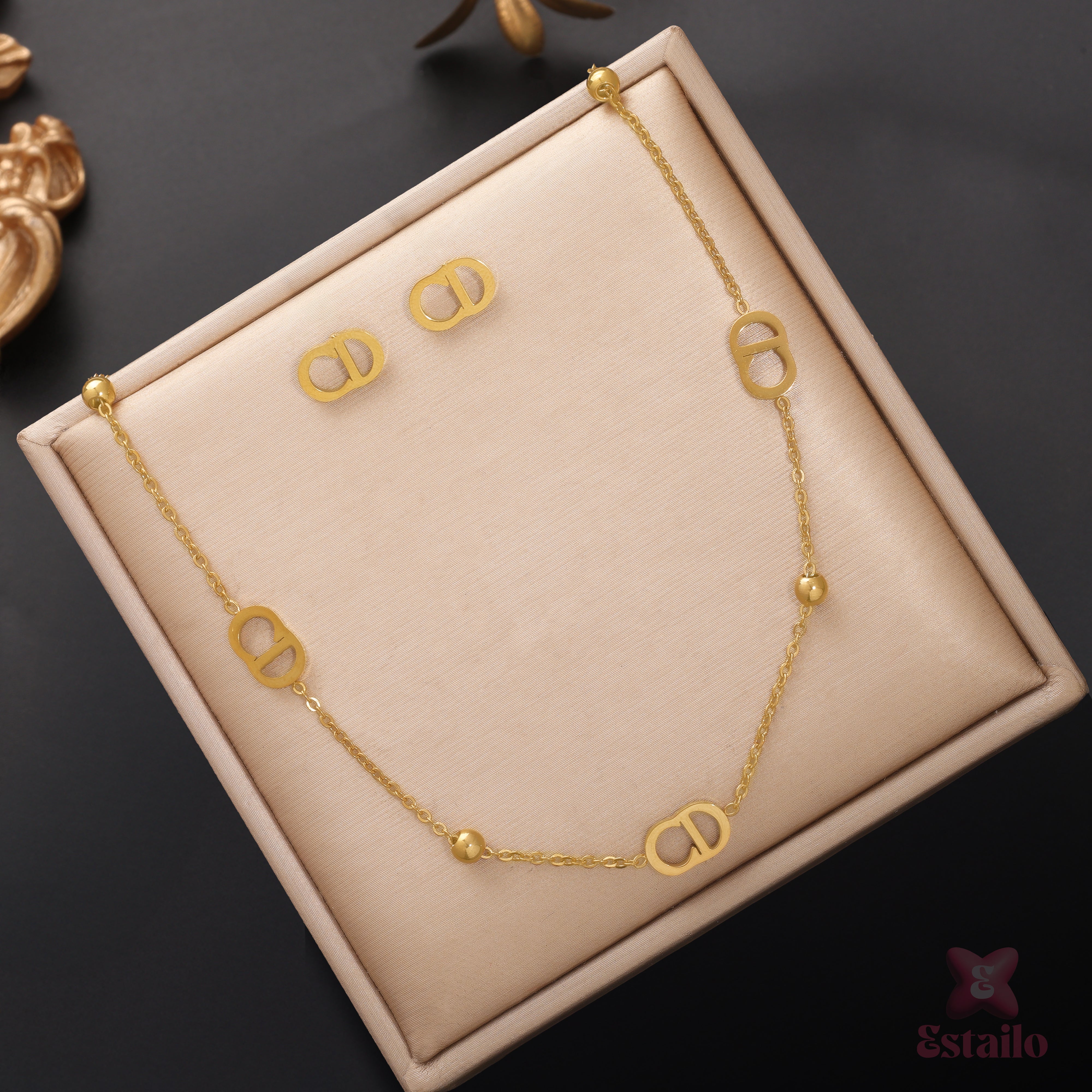 Signature Sparkle Necklace Set