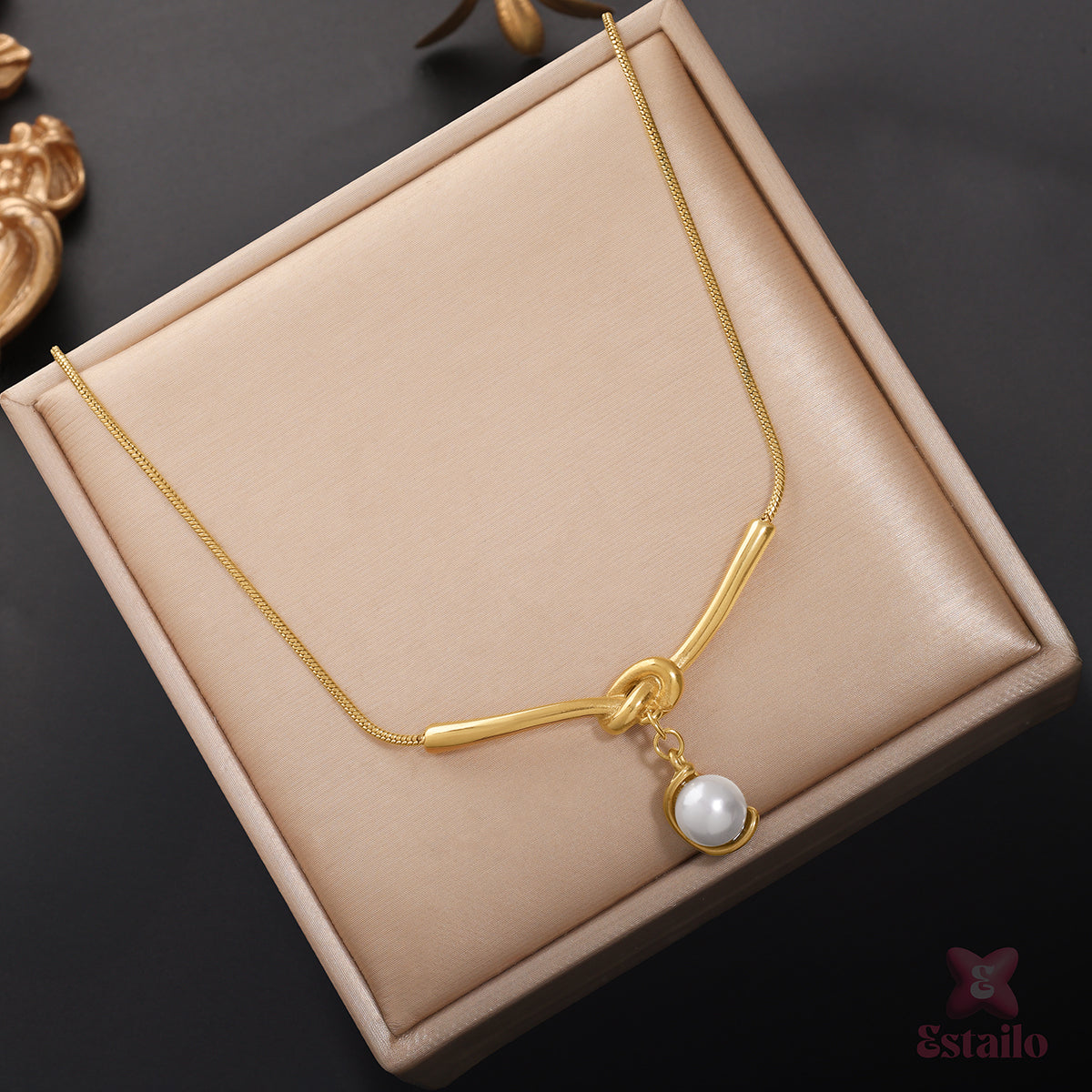 The Knot & Pearl Lumina Necklace